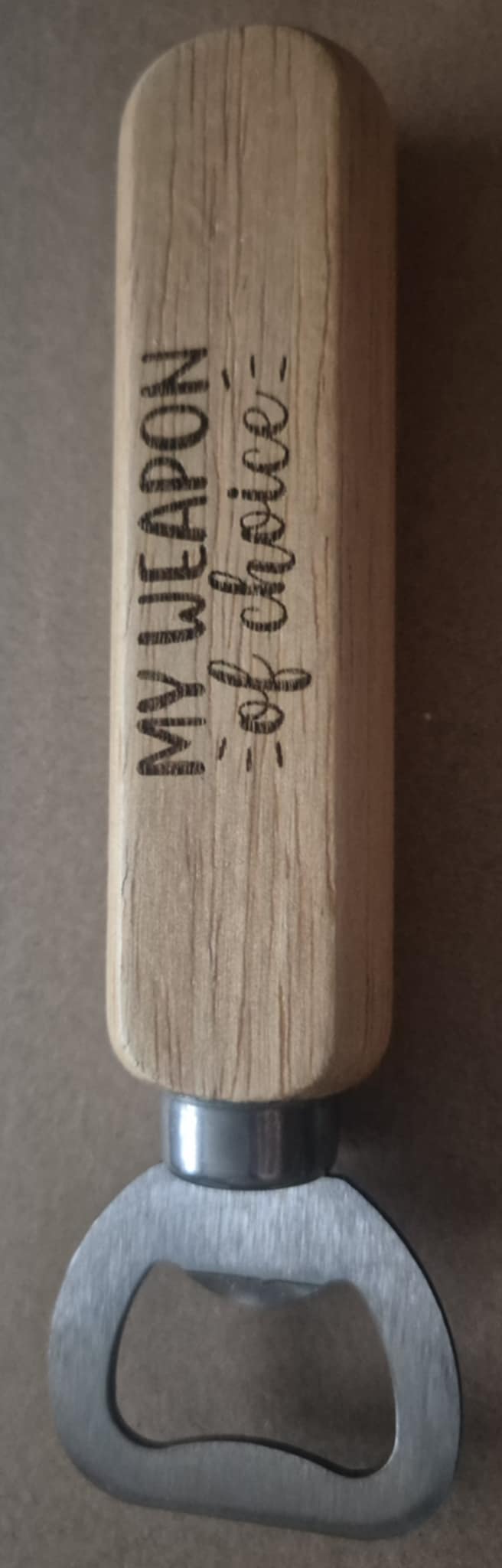 Gepersonaliseerde flesopener met houten handvat