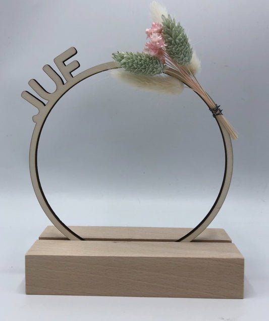 Houten Decoratiering “JUF” – Met Droogbloemen