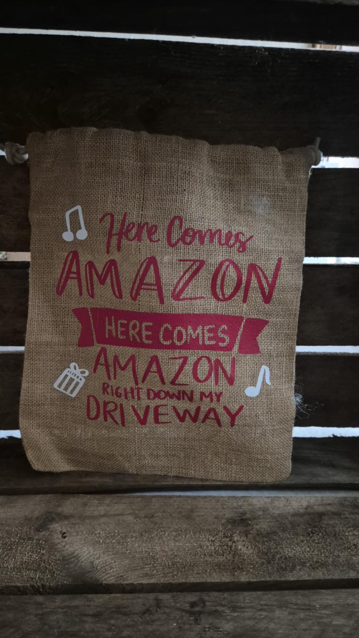 Jute zak "Here Comes Amazon"